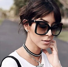 Load image into Gallery viewer, City Girl
