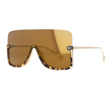 Load image into Gallery viewer, Oversize Star Stud
