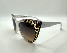 Load image into Gallery viewer, Paris
