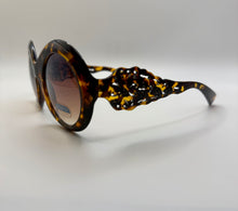 Load image into Gallery viewer, Wildly
