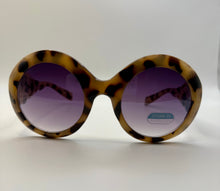 Load image into Gallery viewer, Wildly
