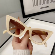 Load image into Gallery viewer, Chic Cateye
