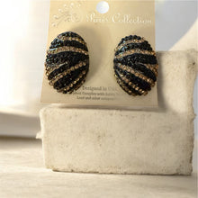 Load image into Gallery viewer, Fifth Avenue
