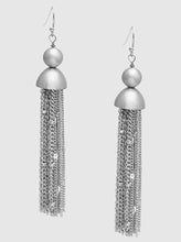 Load image into Gallery viewer, Chain Tassel
