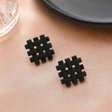 Load image into Gallery viewer, Mesh Earrings
